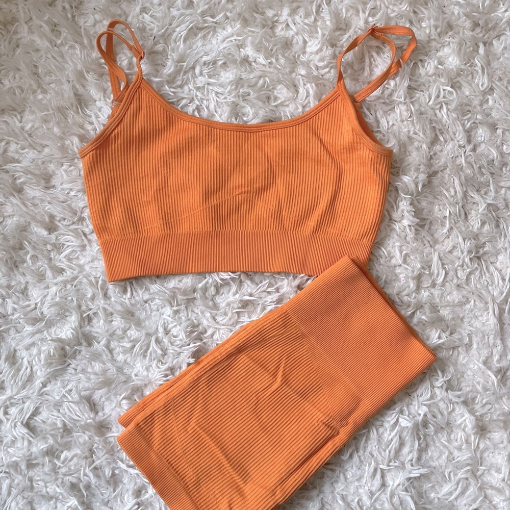 Ribbed workout set - Picture 3 of 5